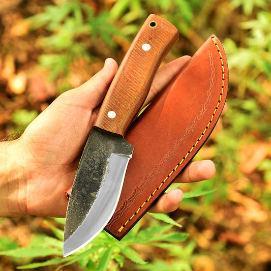 Bushcraft Knife, Hunting Knife, Sharp Blade, Comes with Damascus Leather