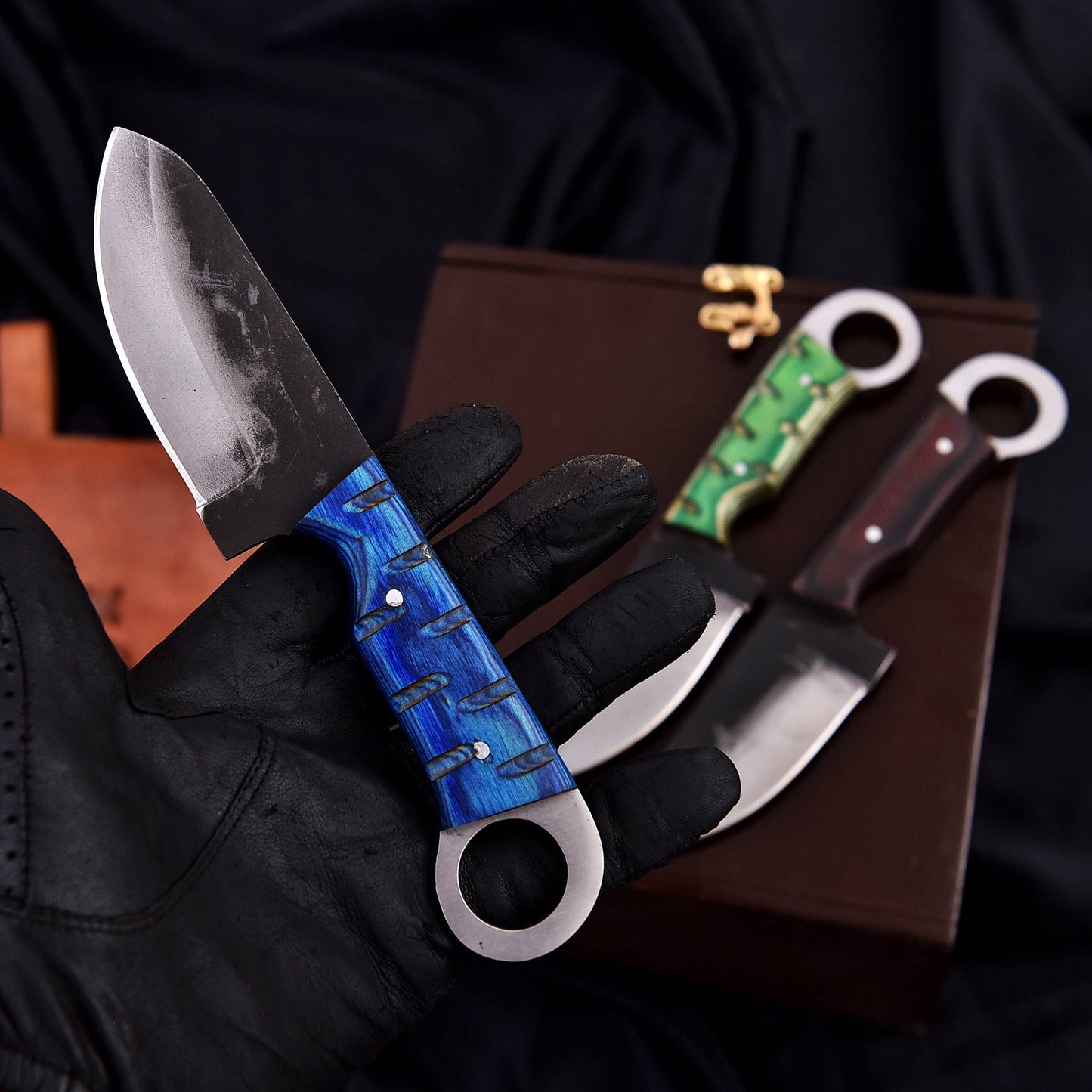 Fixed Blade Knife | Steel Hunting Knife | Razor-Sharp Blade | Strong Grip