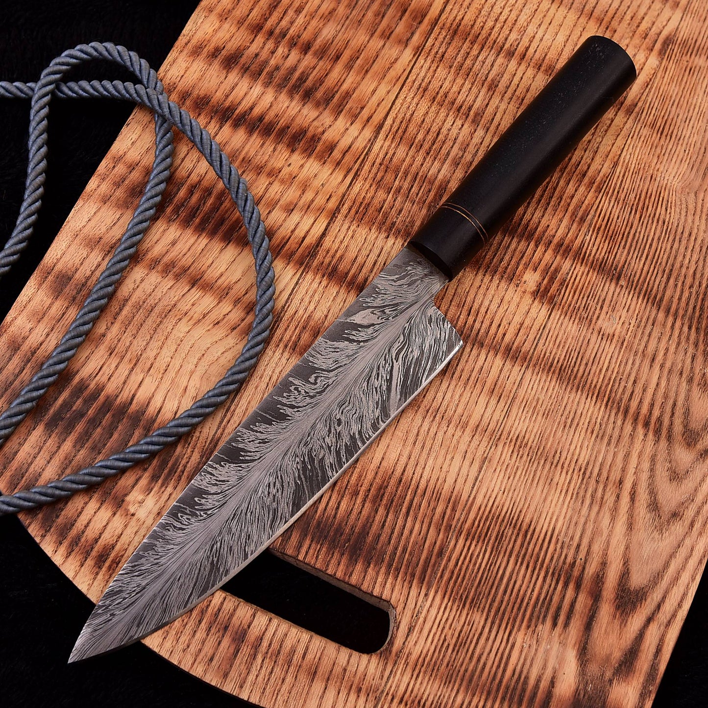 Damascus Feather Pattern Design Kitchen Knife, Elegant Kitchen Knife, Razor Sharp Blade, Knife with Leather Sheath