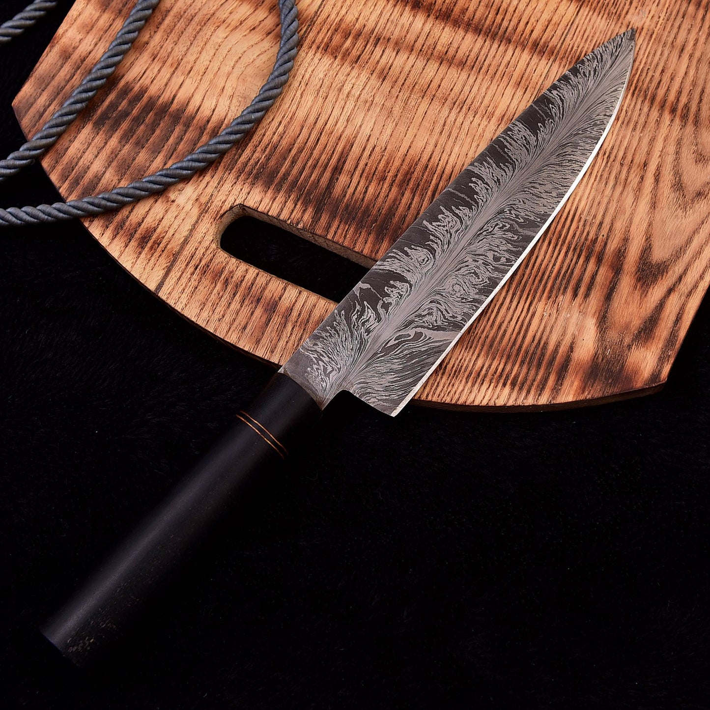 Damascus Feather Pattern Design Kitchen Knife, Elegant Kitchen Knife, Razor Sharp Blade, Knife with Leather Sheath