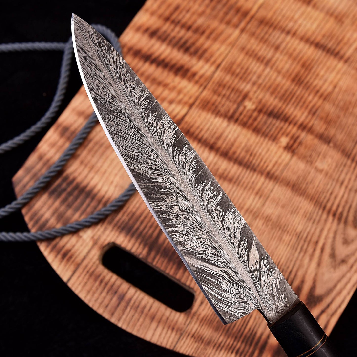 Damascus Feather Pattern Design Kitchen Knife, Elegant Kitchen Knife, Razor Sharp Blade, Knife with Leather Sheath