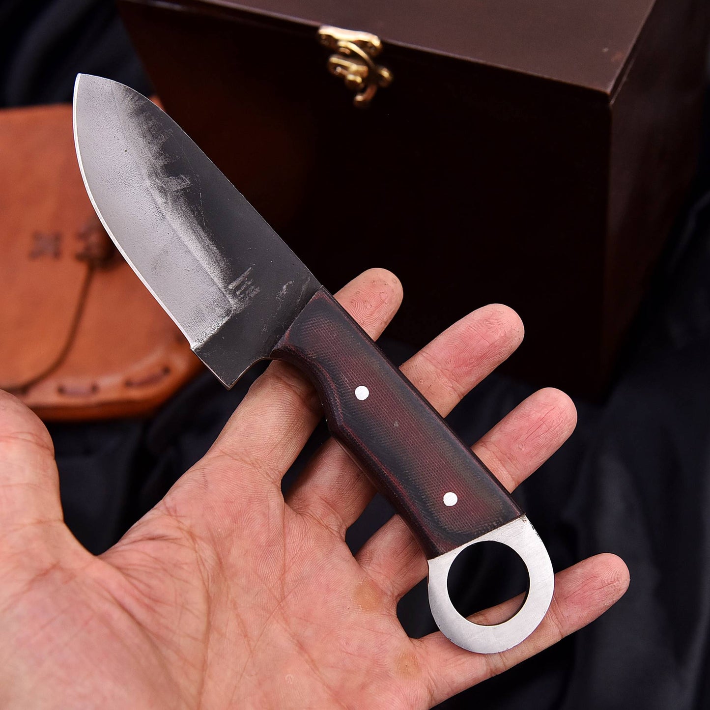 Full-Tang Hunting Knife | Fixed Blade Knife | With Leather Cover