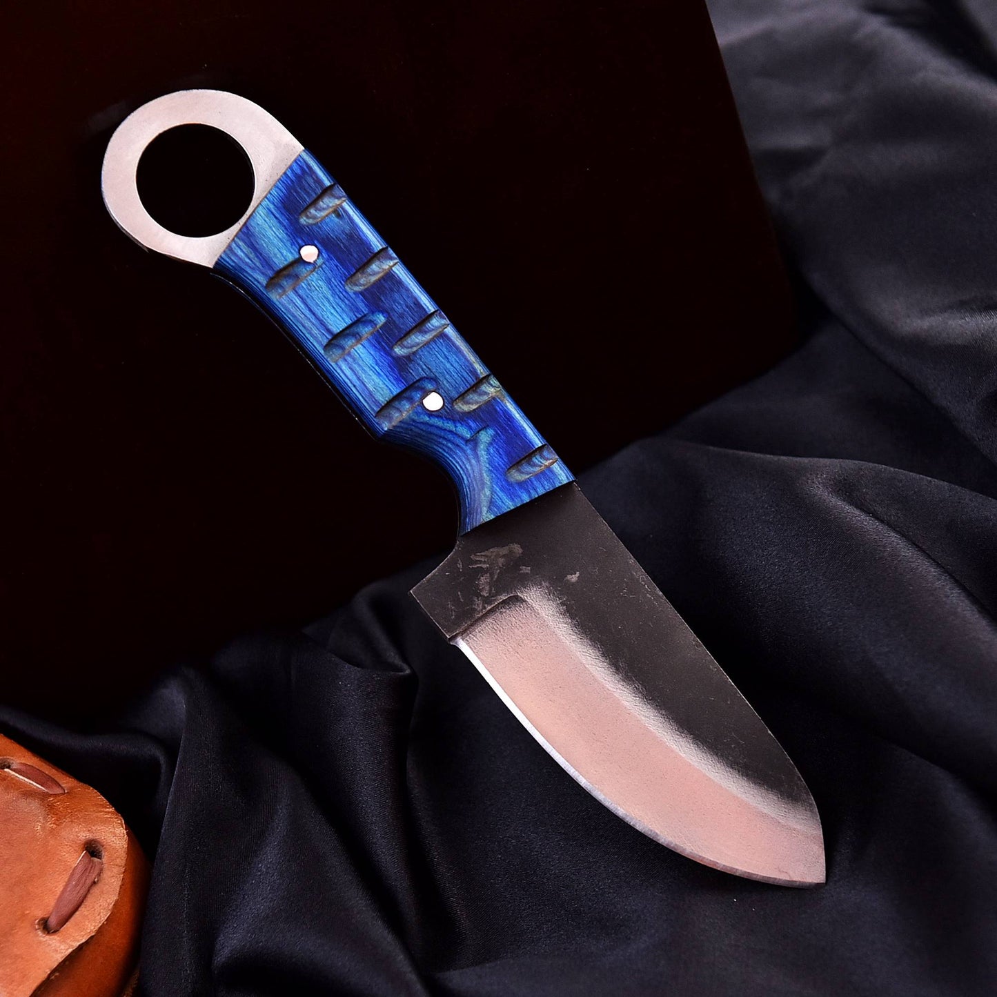 Full-Tang Hunting Knife | Fixed Blade Knife | With Leather Cover